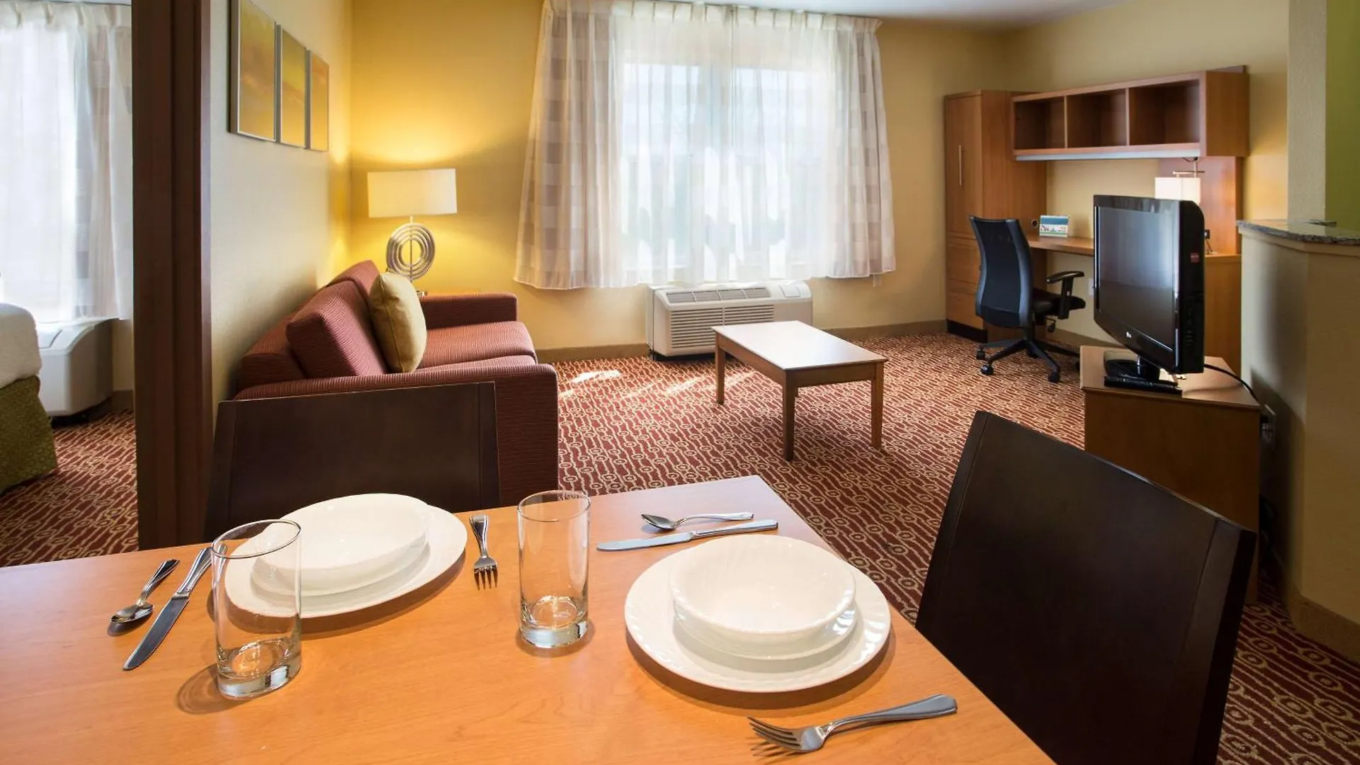 Sonesta Simply Suites Phoenix Scottsdale Hotel